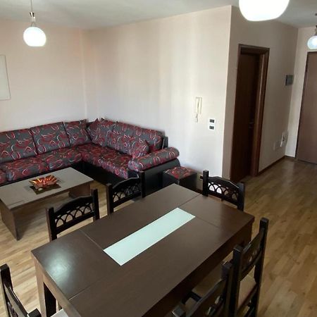 Ami Apartments Sarandë 外观 照片